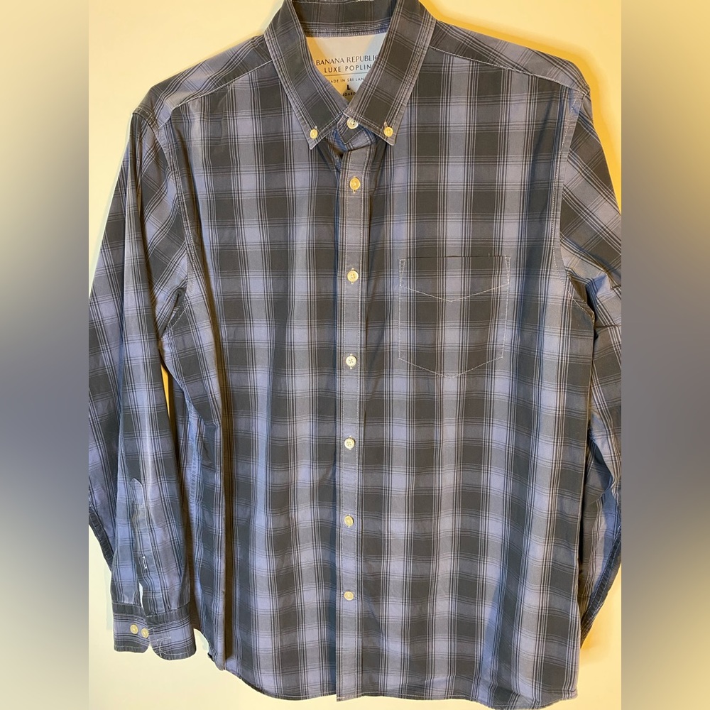 Banana Republic Luxe Poplin Button Down - Large